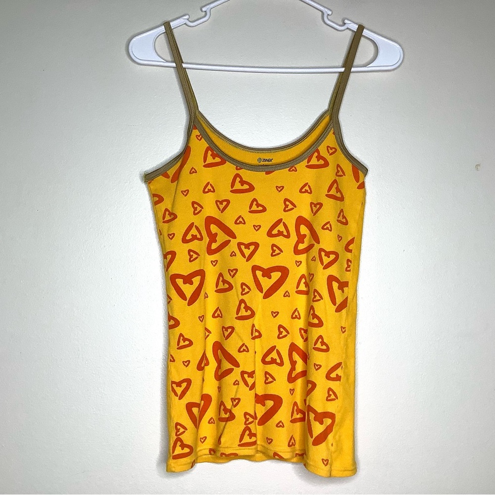 < Zumba Yellow Ribbed Heart Pattern Tank Top >